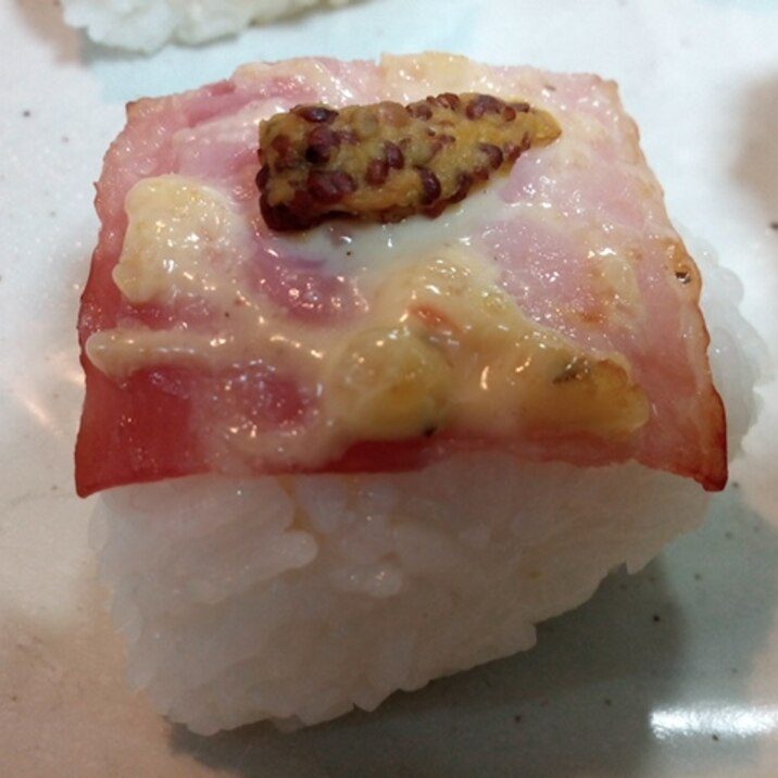 タルタル・マスタードで ベーコンの洋風焼おにぎり